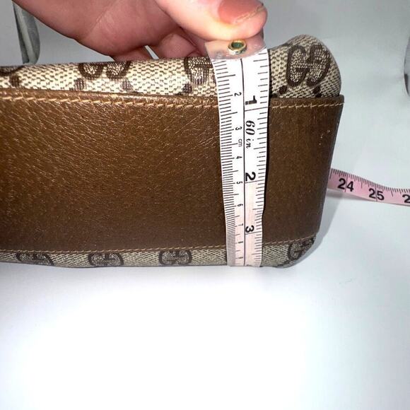 Gucci Vintage‎ GG Monogram Supreme Sherry Line Flap Adjustable Crossbody Bag - Picture 16 of 16